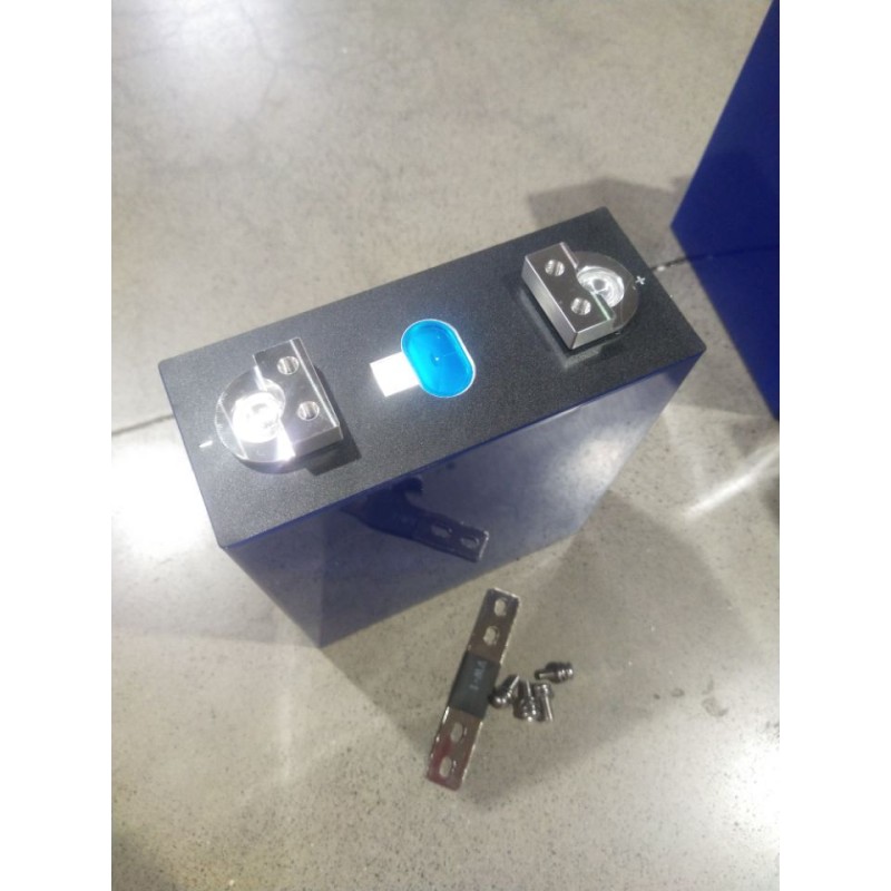 EVE MB31 314Ah double-terminal LiFePO4 cell with rigid busbars USA Stock EVE MB31 314Ah double-terminal LiFePO4 cell